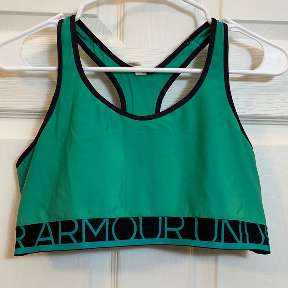 Great condition Under Armour sports bra - Size XL